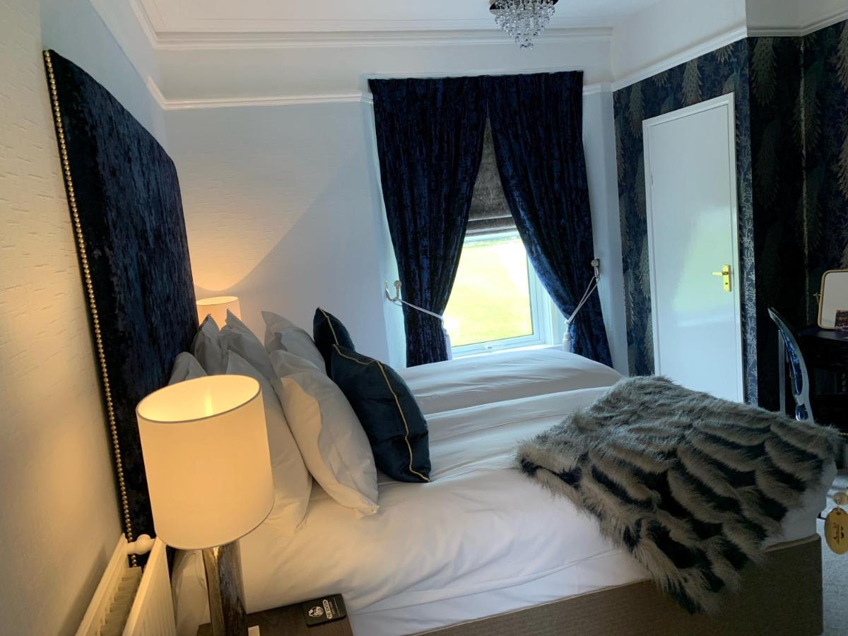 The Station Guest House Galmpton ภายนอก รูปภาพ