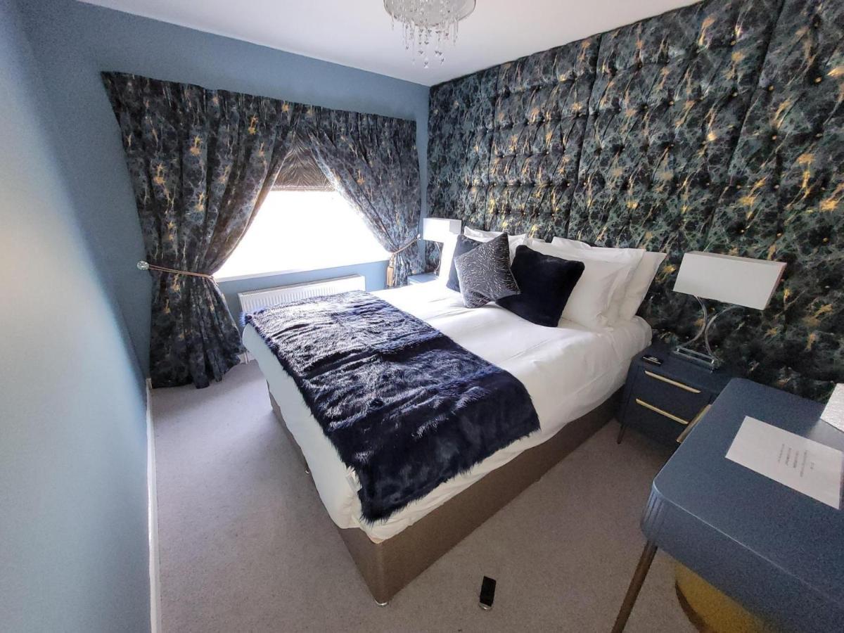 The Station Guest House Galmpton ภายนอก รูปภาพ