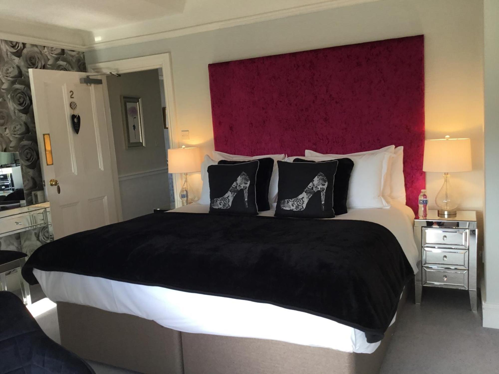 The Station Guest House Galmpton ภายนอก รูปภาพ